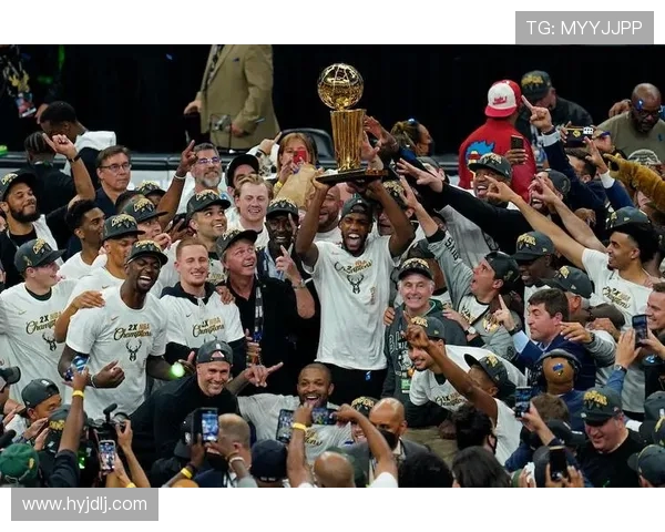 卡里姆·阿布杜尔-贾巴尔:从篮球传奇到文化象征的多维人生 卡里姆·阿布杜尔-贾巴尔:从篮球传奇到文化象征的多维人生