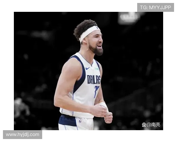 达拉斯独行侠强势对阵劲旅鏖战全场展现球队韧性与冠军气势