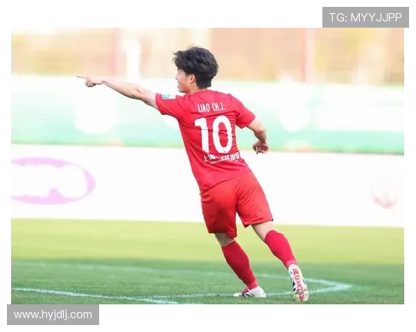 重庆足球队的节奏变革引发热议探讨未来发展与挑战